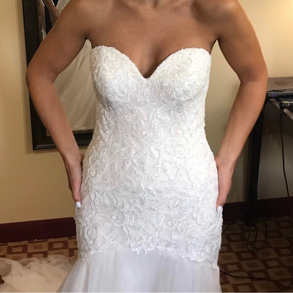 WEDDING DRESS - Picture 5 of 5